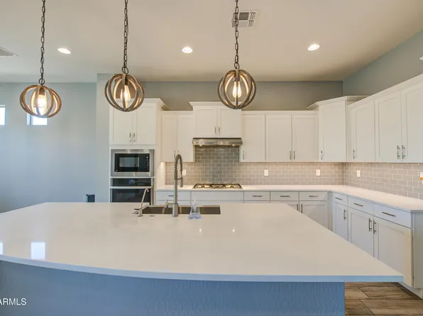 1348 W ALPINE TREE Avenue, San Tan Valley, AZ 85140