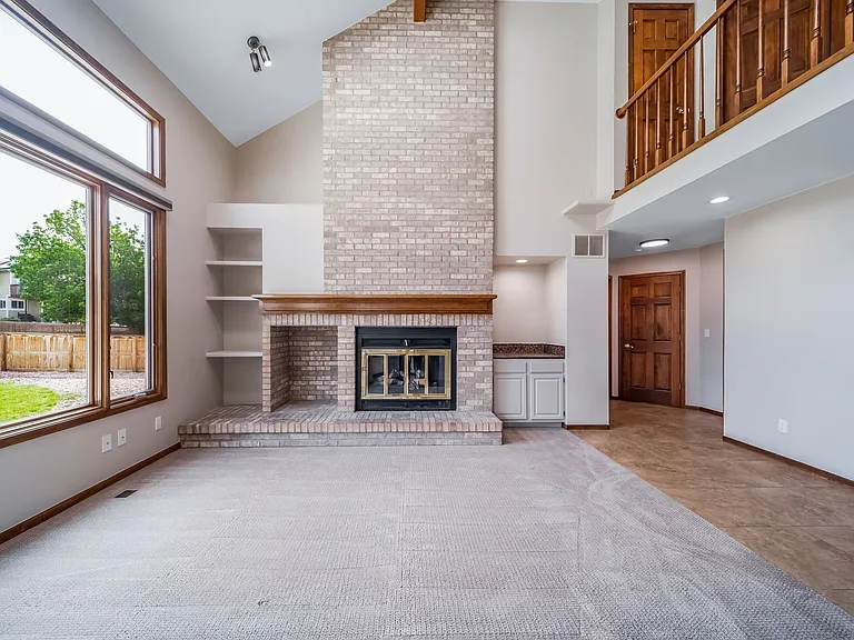6793 Blackhawk Ct — Photo 8