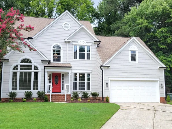 106 Chessington Ct, Cary, NC 27513