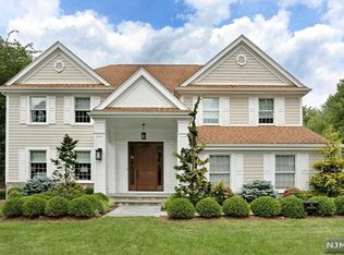 19 Highland Ave, Demarest, NJ 07627