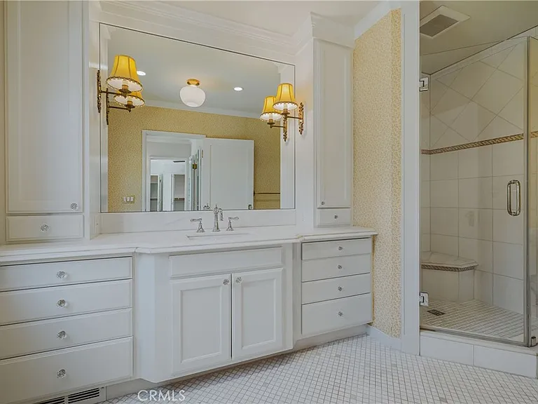 1243 Rossmoyne Ave — Photo 33