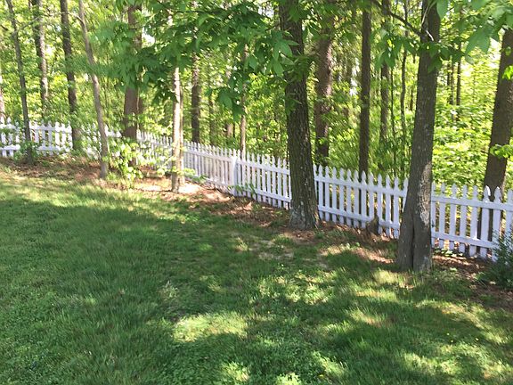 2nd image of 167 Crescent Dr SE