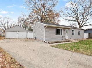 1404 Briarwood Dr, Champaign, IL