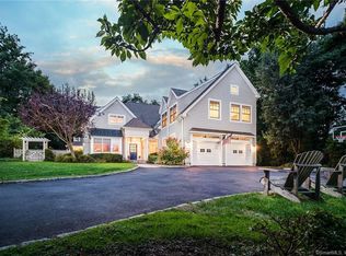 31 Burnham Hl, Westport, CT 06880