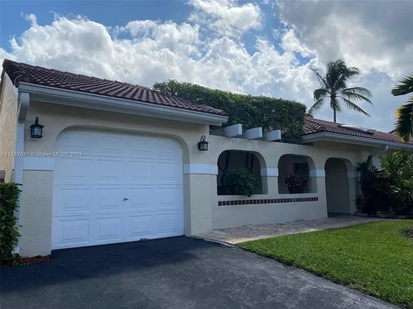 1326 Seagrape Cir, Weston, FL 33326