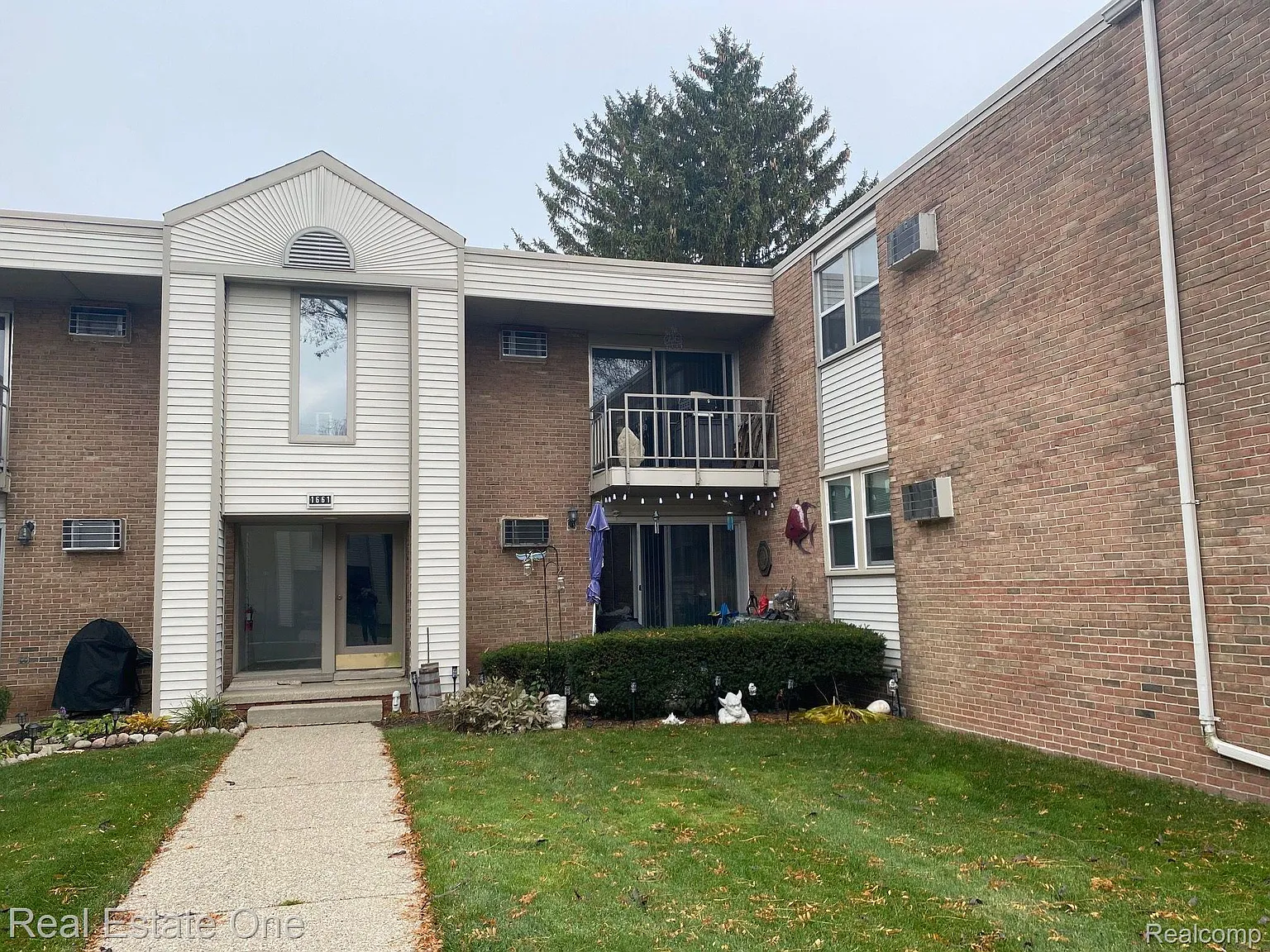 1661 Cass Lake Rd Unit D photo 1