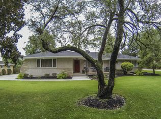 446 Simich Dr, Seven Hills, OH