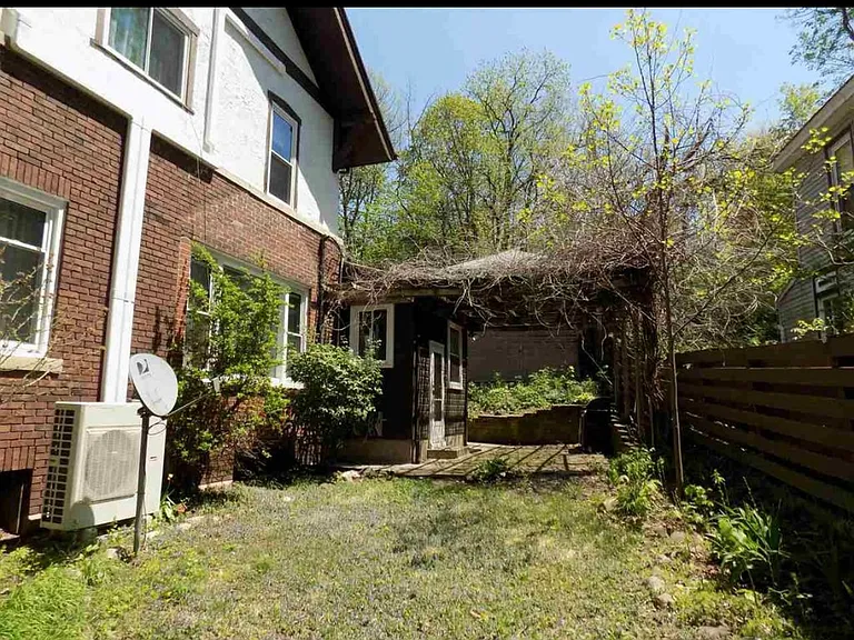 325 Perrin Ave #1 — Photo 2