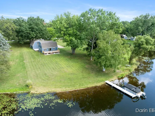 3927 E Shore Dr, Stanton, MI 48888
