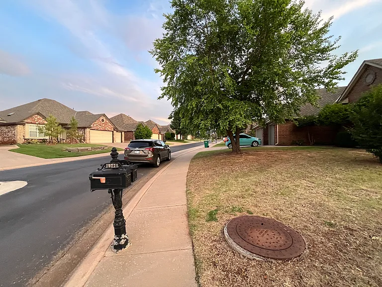 16721 Farmington Way — Photo 18
