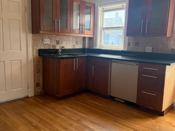 55 Lonsdale St APT 2, Dorchester Center, MA 02124
