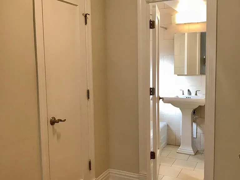 210 W 89th St #12D — Photo 6