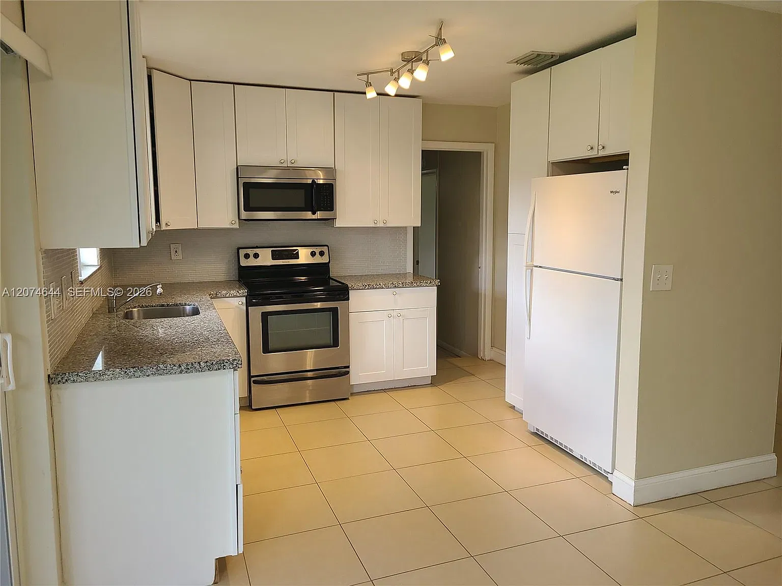 Fleetwood Manor Second Ad — Photo 2