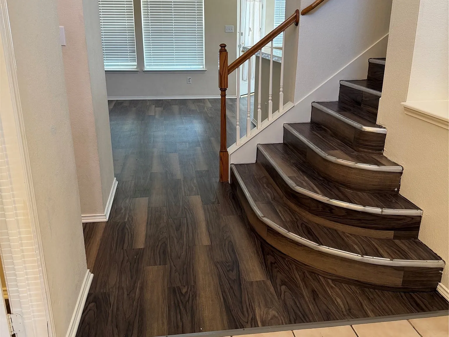 4 bed, 2.5 bath, 2378 sqft, $3,000 — Photo 3