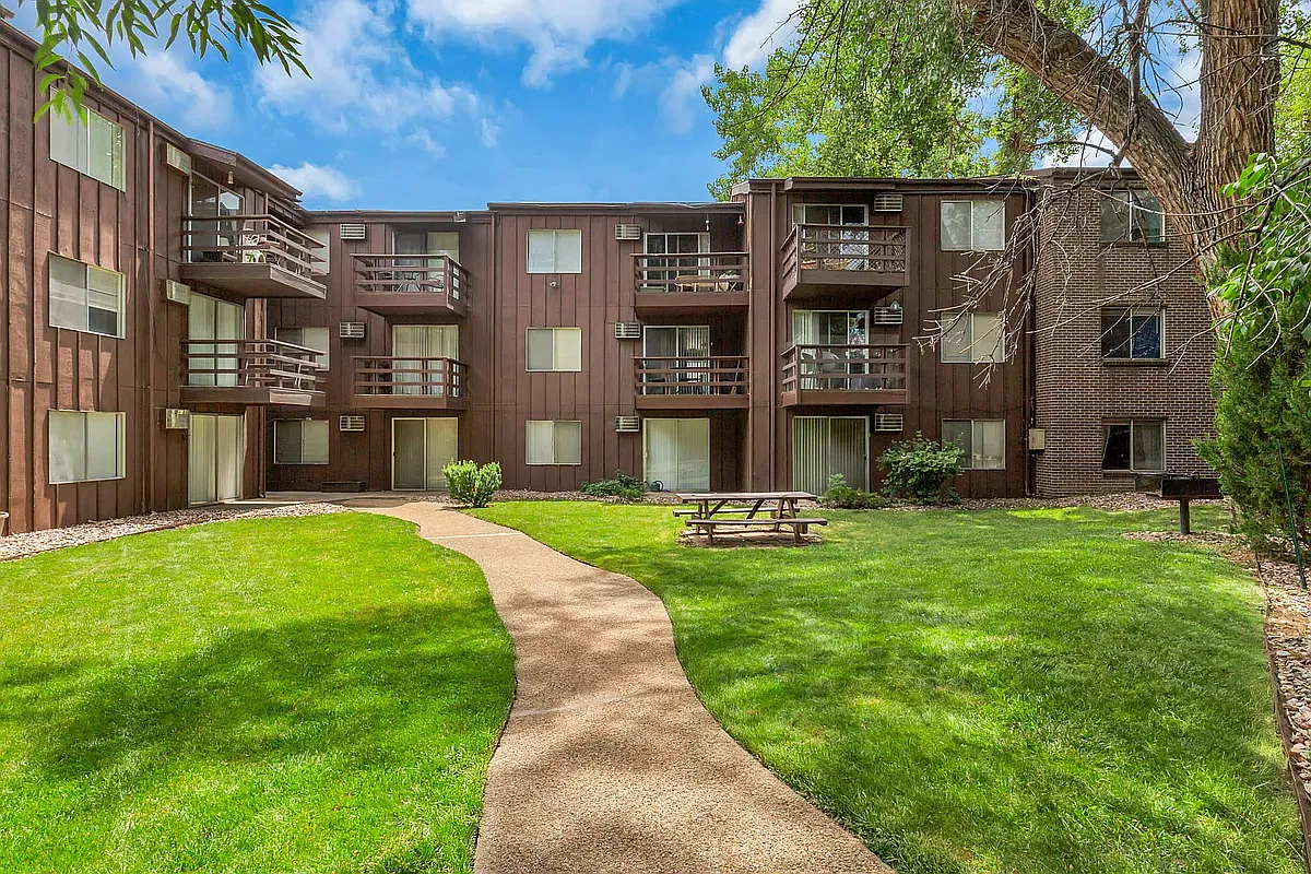 The Cove Apartments — Photo 2