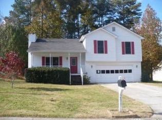 2877 Traddsprings Ct, Snellville, GA 30039