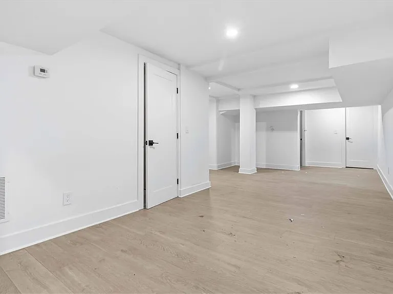 3196 Towerview Dr NE — Photo 32