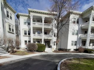 136 Middlesex Rd #223, Chestnut Hill, MA 02467