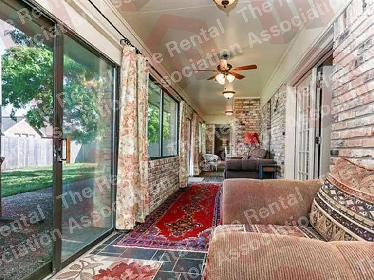 4006 Chauvin Ln — Photo 9