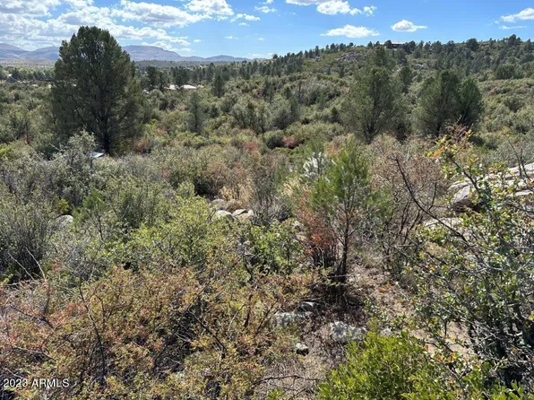 17926 S PINON Lane #M5, Peeples Valley, AZ 86332