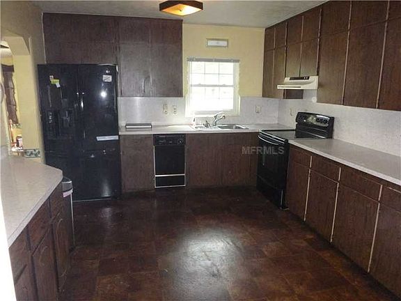 5th image of 7704 Meadowglen Dr
