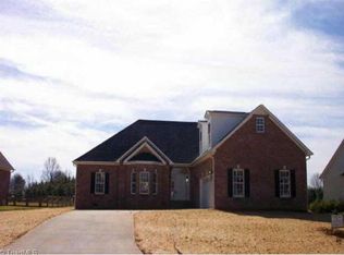 445 Scottsdale, Advance, NC 27006