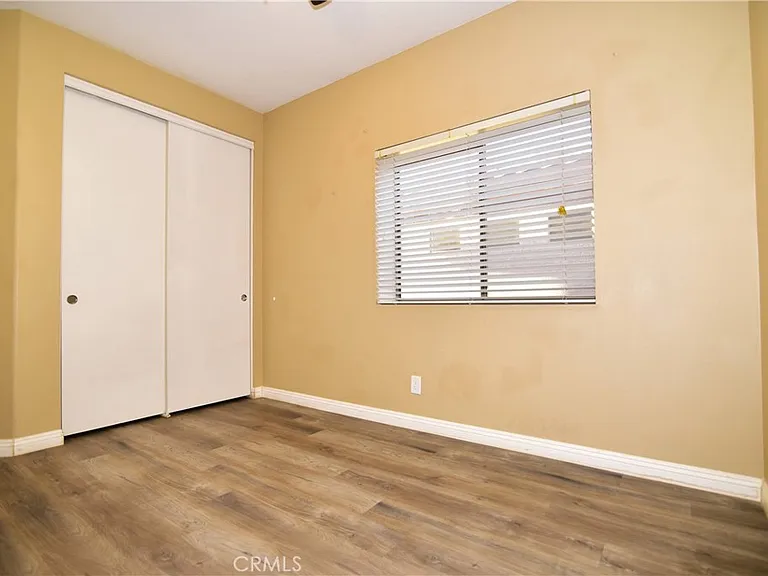 2090 Villa Del Lago Dr #B — Photo 16