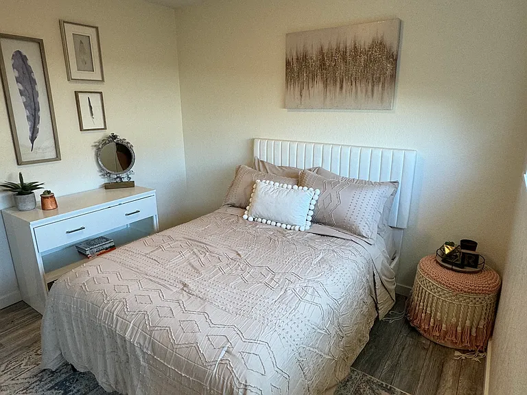 Second bedroom