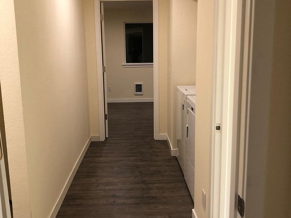 Upstair hallway hardwood floor