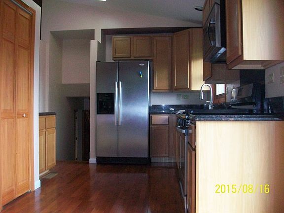 3rd image of 2067 Newport Cir