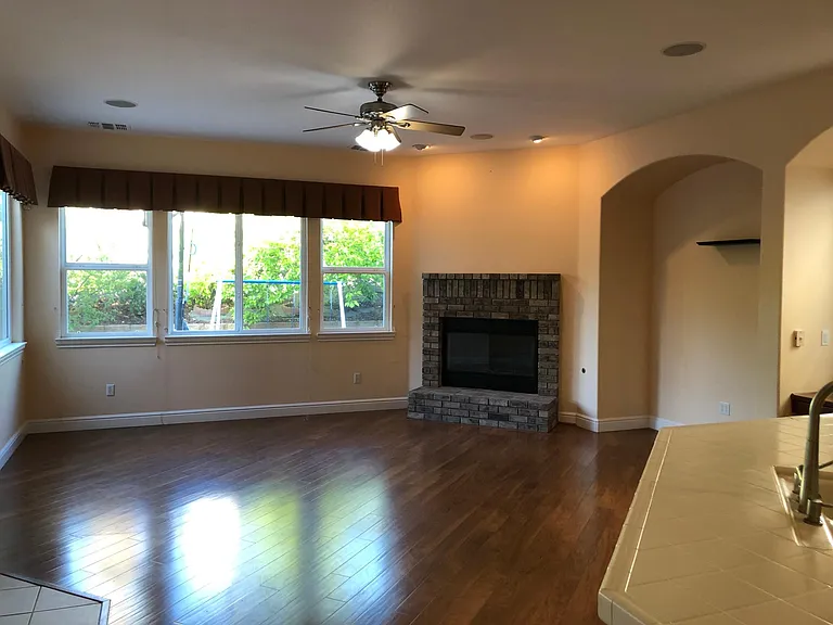 4365 Rosenstock Way — Photo 10