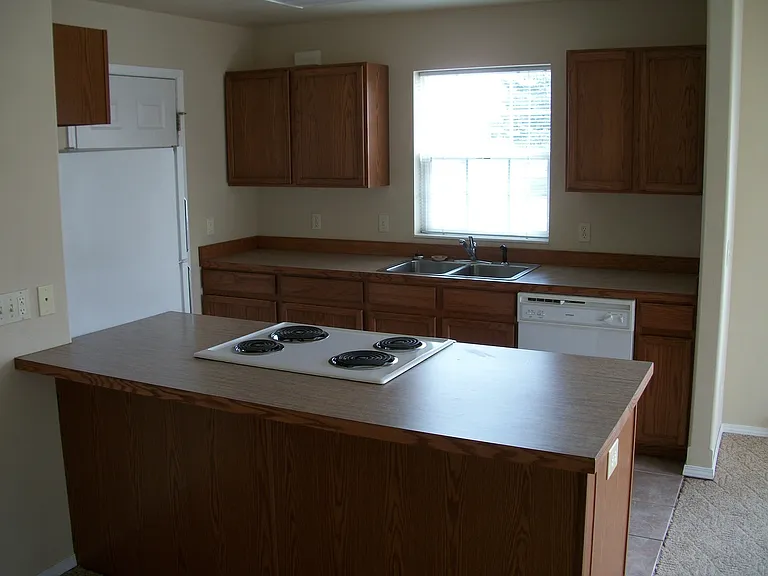 1304 W Babcock St #D — Photo 10
