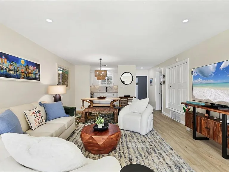 500 S Washington Dr #5A — Photo 9