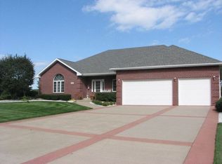 18031 S Spring Meadows Dr, Mokena, IL 60448