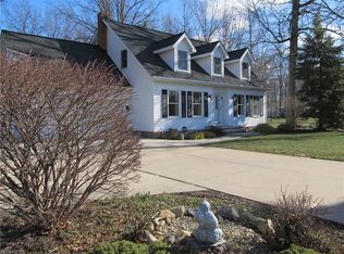 37181 Reeves Rd, Eastlake, OH 44095