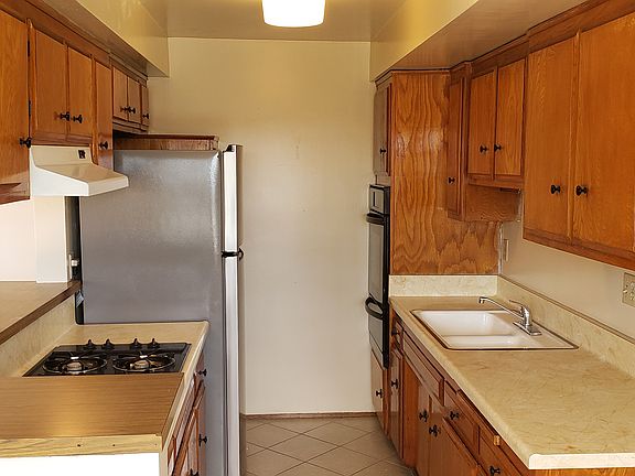 Lots of counter space & cupboard space