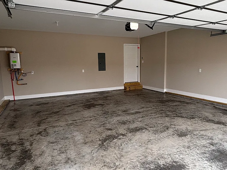 235 Brook Cv — Photo 4