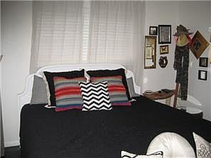 5th image of 108 Helenita St