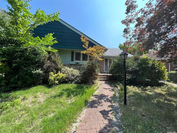 7515 196th Pl, Flushing, NY 11366
