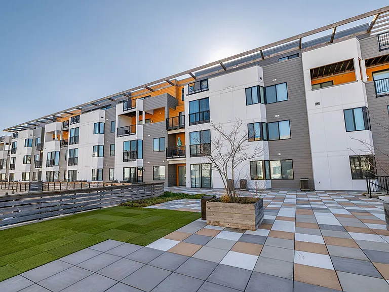 River Rock Apartments — Photo 13