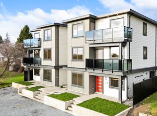 3881 Hurst St #1, Burnaby, BC V5J1M4