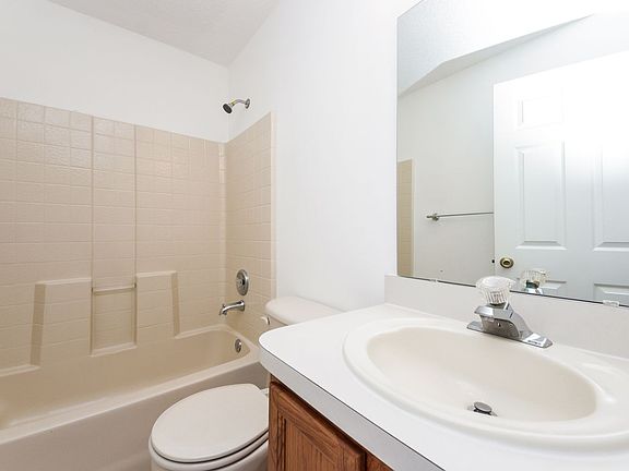 2nd image of 3004 Royal Palm Dr