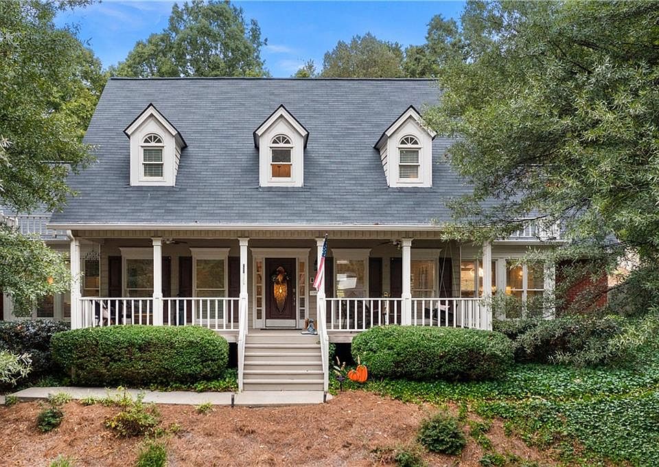 1st image of 23 Pembroke Ln