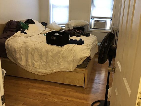 2nd image of 3243 Steinway St APT 3B