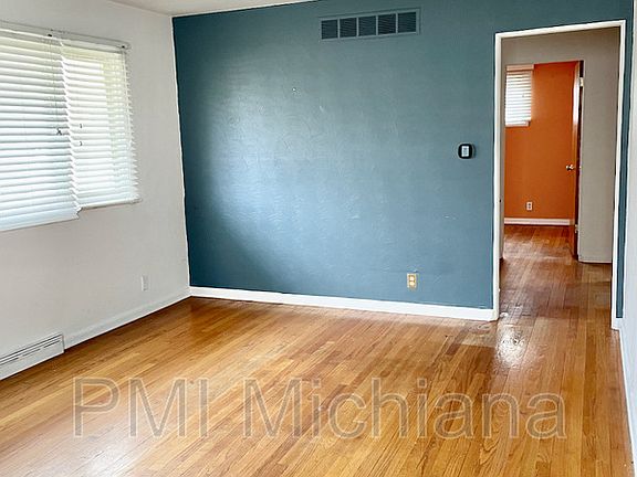 4th image of 1133 Congress Ave