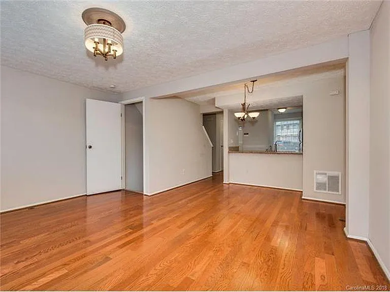 1231 Scaleybark Rd #F — Photo 7
