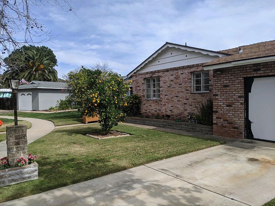 1st image of 2055 Lee Dr