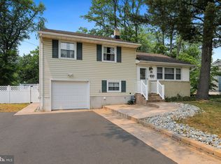 807 Rancocas Ave, Riverside, NJ 08075