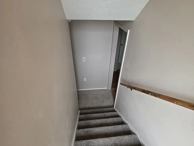 360 S Belaire Cir — Photo 11