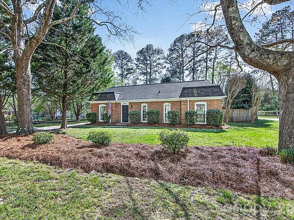 2nd image of 6576 Stoney Ridge Rd